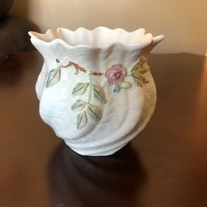 Belleek Carlingford Millennium 2000 piece